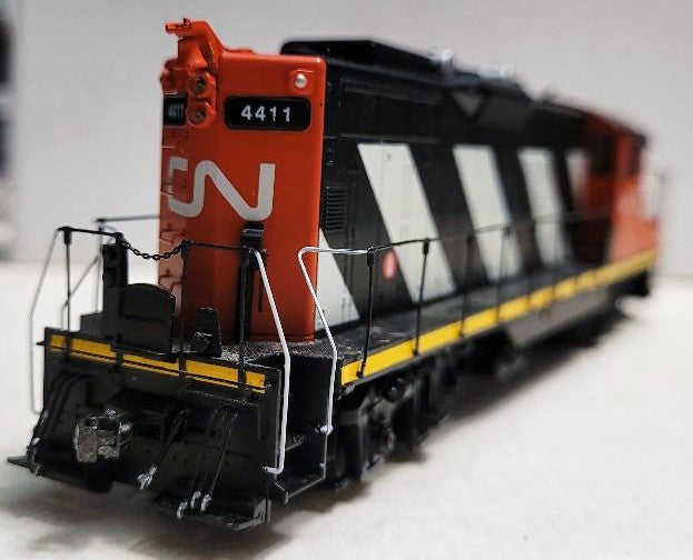 Athearn HO Genesis  CN GP9 4411 with DCC and Sound ATHG62788 (Previously Owned)